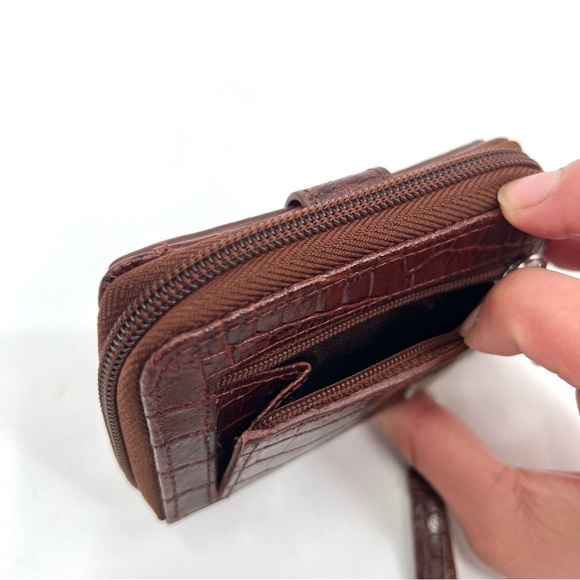 WALLETBE Woman's Croco Embossed Leather Wallet Card Holder Wristlet - Picture 3 of 10